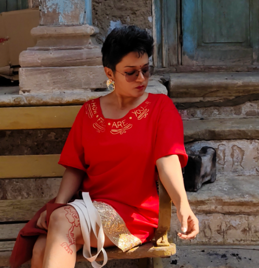 Unveiling Red Lotus Stories: Hand-Painted T-Shirts and Artistic Fashion